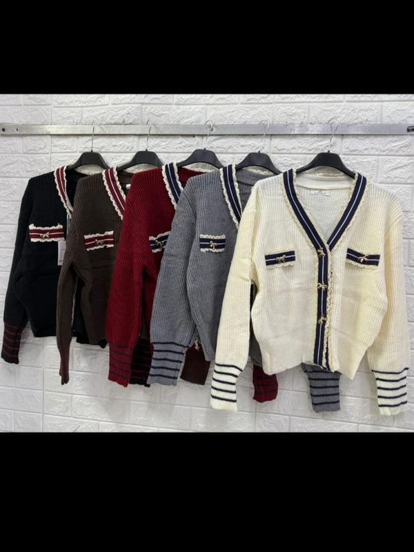 Cardigan in maglia con bottoni fioco noto morbido e caldo