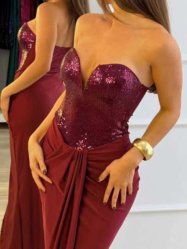 Abito con paillettes scollo a cuore aderente elasticizzato elegante Rosso Level Stores