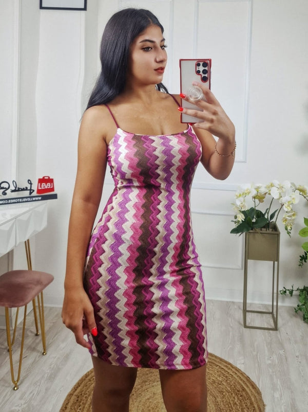 Abito corto con coppe preformate con bretelle a costine con fantasia zig zig multicolore Aderente Elasticizzato - Fucsia - Level Stores