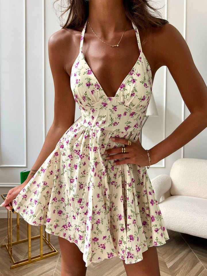 Abito corto con fantasia floreale con coppe preformate con scollo all'americana Elastico sul retro Gonna balza volant - Bianco/Lilla - Level Stores