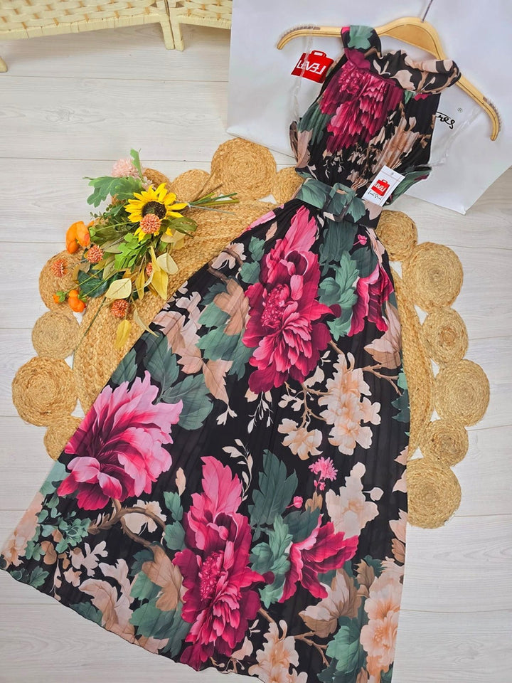 Abito in chiffon con fantasia floreale plissettato e cintura inclusa - Nero - Level Stores