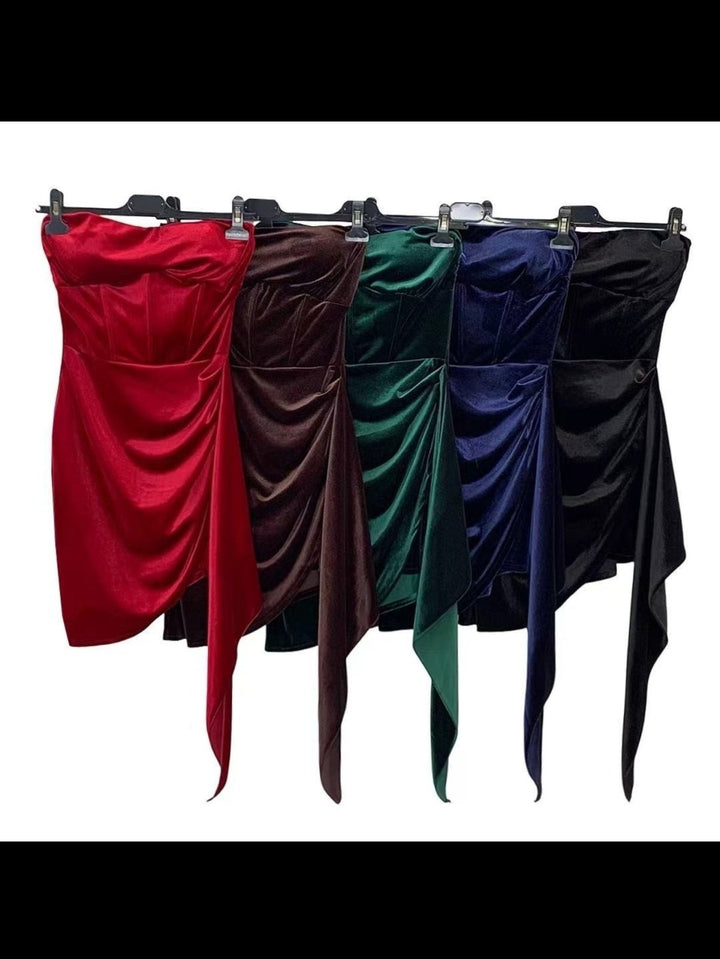 Abito in ciniglia scollo a cuore con coppe preformate elegante Nero Level Stores