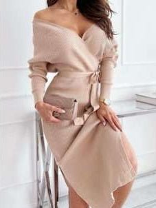 Abito lungo in maglia a costine scollo a v con spacco inclusa la cintura elasticizzato morbido e caldo Beige Level Stores