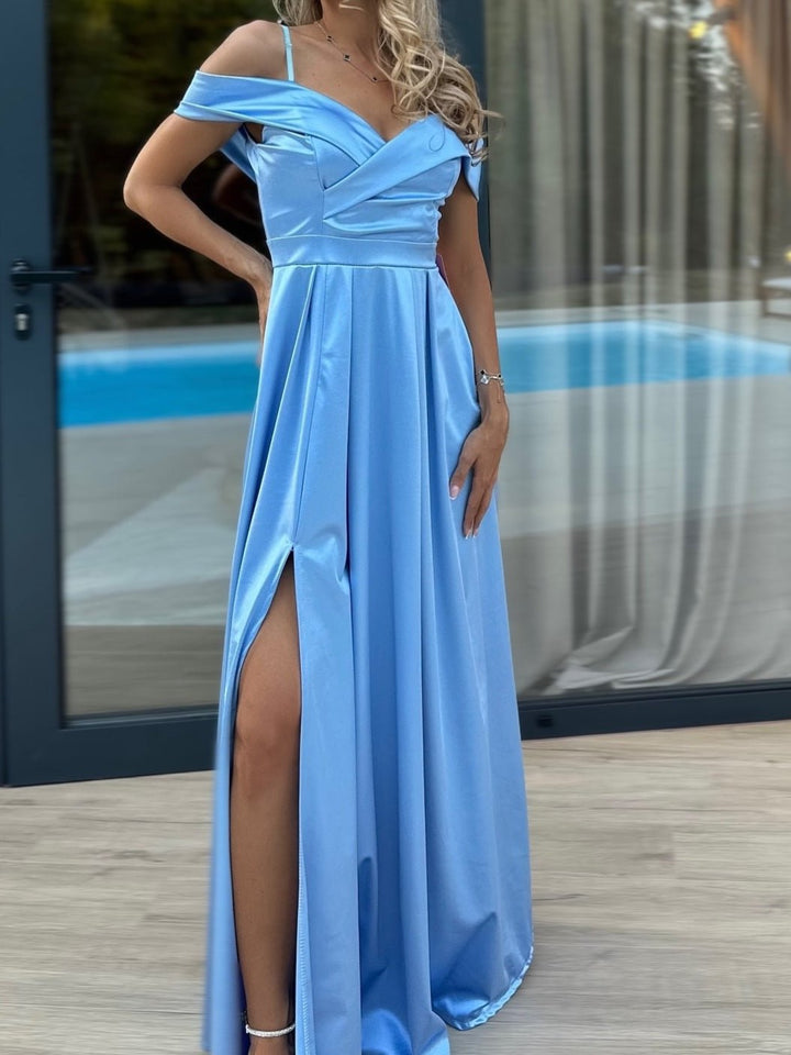 Abito lungo in raso con spalline sottili regolabili scollo a cuore coppe preformate e chiusura con zip Gonna morbida con spacco laterale Celeste Level Stores