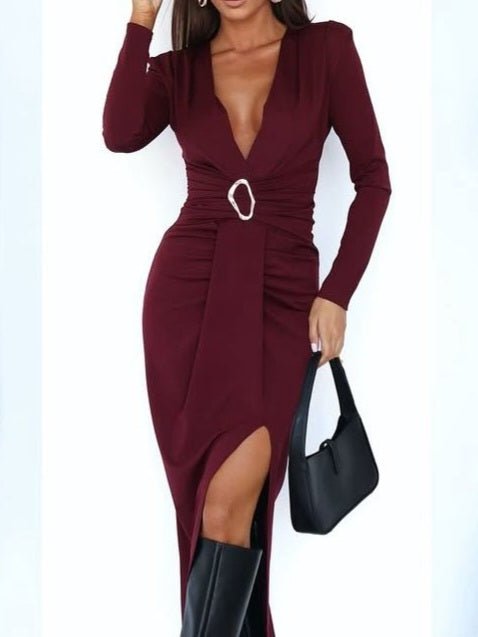 Abito lungo in tessuto effetto lycra con scollo a V con coppe preformate e dettagli sulle spalle con spacco elasticizzato Bordo Level Stores