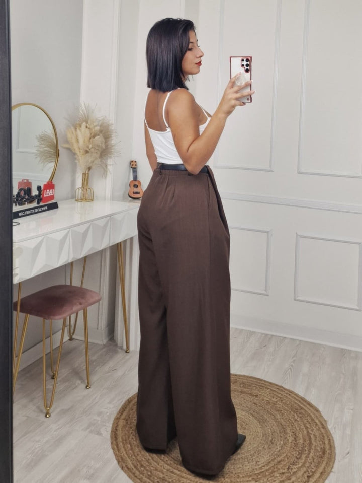 body con coppe preformate con bretelle regolabili aderente elasticizzato Marrone Level Stores