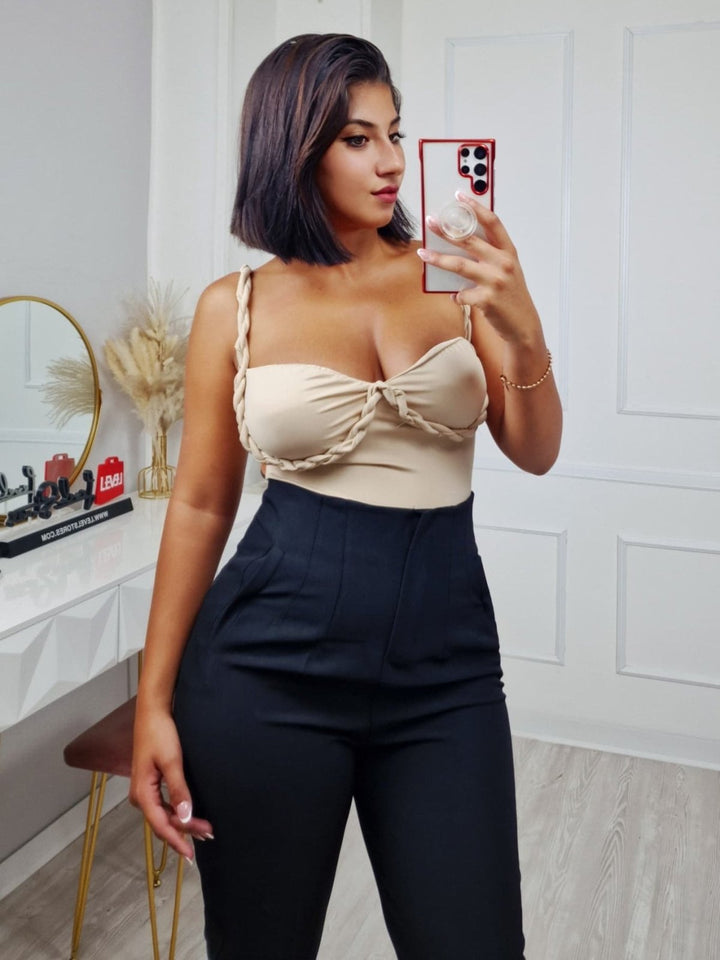 Body in lycra con bretelle intrecciate coppe preformate elasticizzato Nero Level Stores