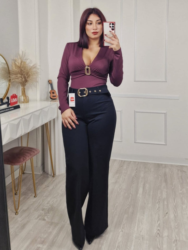 Body in lycra con manica lunga scollo a v elasticizzato dettaglio centrale dorato Nero Level Stores