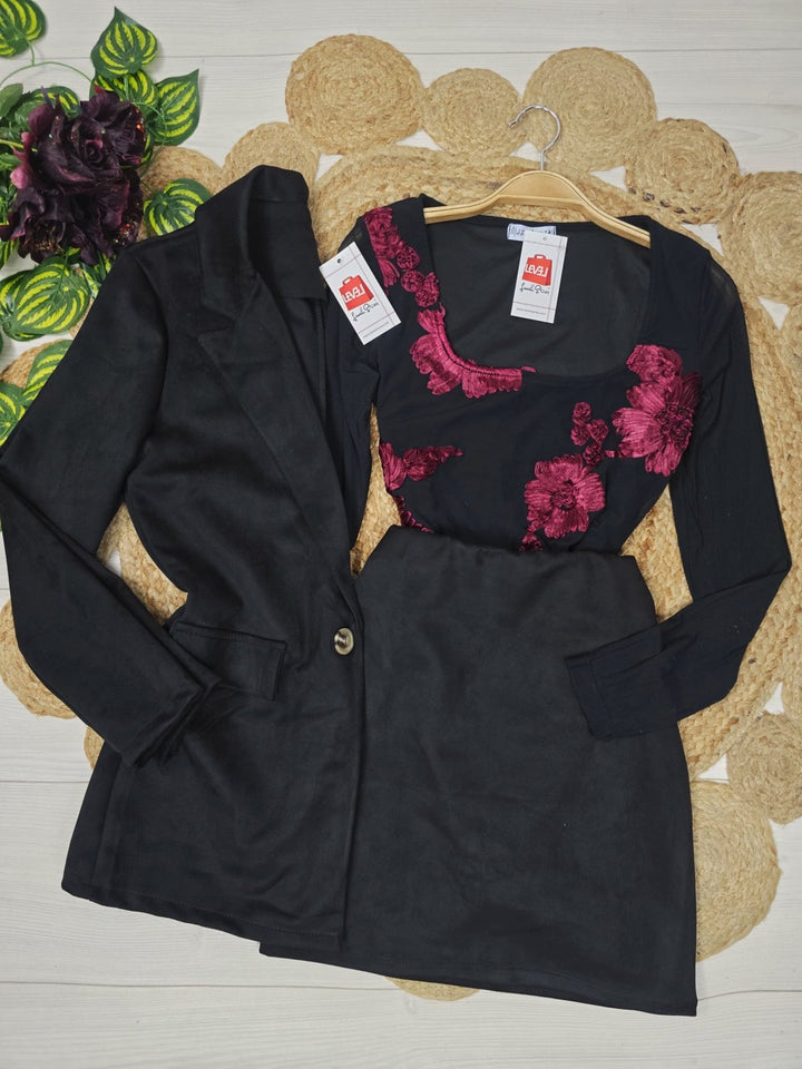 Body in tulle con ricamo con scollo quadrato elasticizzato Nero/Bordo Level Stores