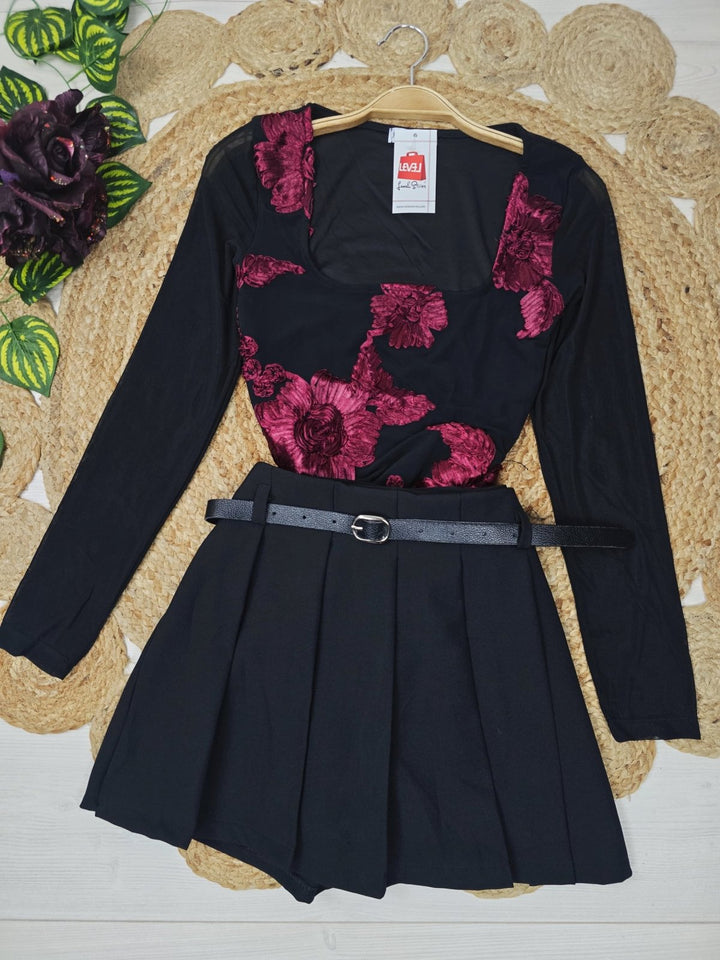 Body in tulle con ricamo con scollo quadrato elasticizzato Nero/Beige Level Stores