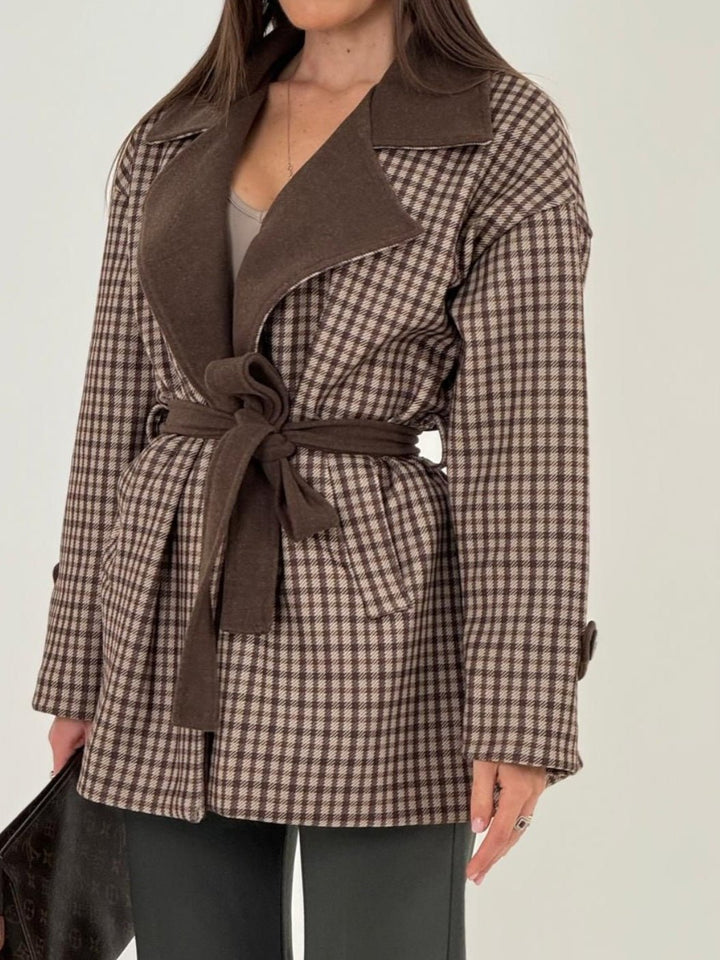 Cappotto in panno a quadri pensato caldo e morbido inclusa la cintura con tasche Marrone Level Stores