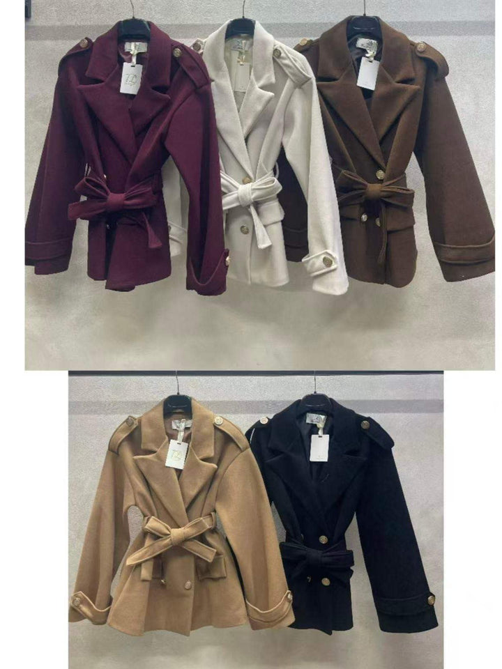 Cappotto in panno inclusa la cintura modello corto caratterizzato da chiusura a doppio bottone Nero Level Stores