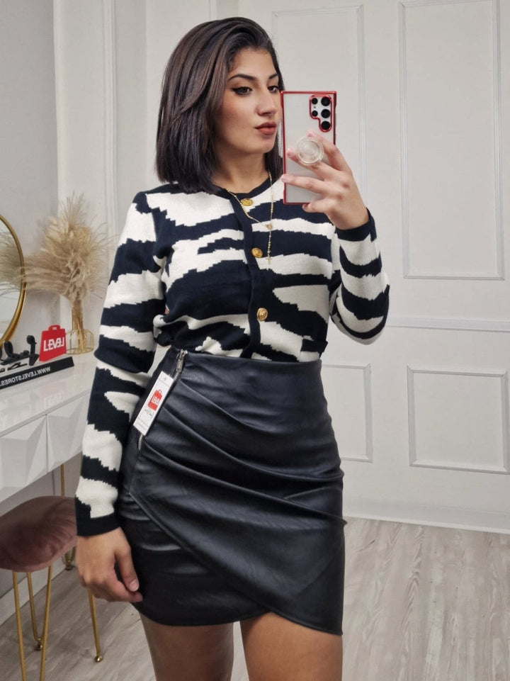 Cardigan in maglia caratterizzato da una fantasia astratta chiusura con bottoni Nero/Bianco Level Stores