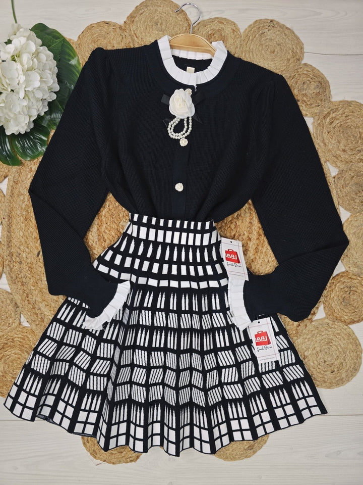 Cardigan in maglia con bottoni strass con fiore perle ,morbido e caldo Nero Level Stores