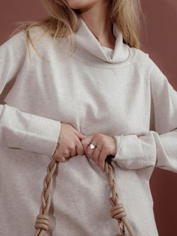 Completo composto da maglia collo a alto in lana abbinato a pantaloni con vita elastica, morbido e caldo Nero Level Stores