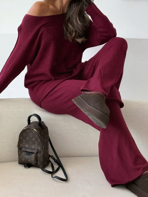Completo composto da maglia in lana abbinato a pantaloni palazzo con vita elastica, morbido e caldo Bordo Level Stores