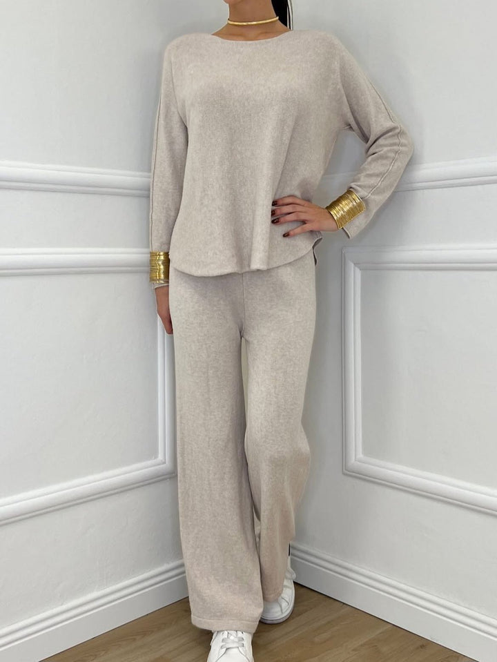 Completo composto da maglia in lana abbinato a pantaloni palazzo con vita elastica, morbido e caldo Beige Level Stores