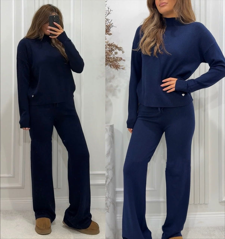 Completo composto da maglia in lana collo alto abbinato a pantaloni palazzo con vita elastica, morbido e caldo Blu scuro Level Stores