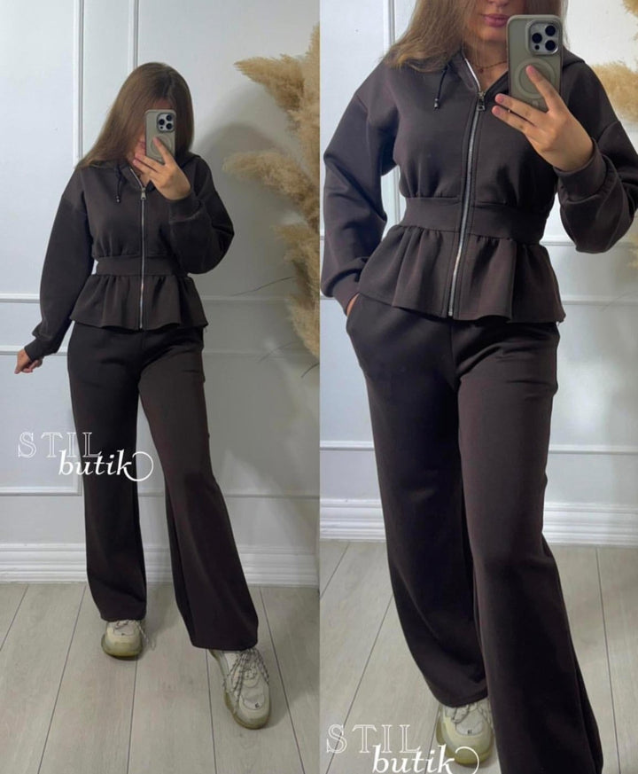 Completo composto da tuta in felpa elastico in vita con zip con cappuccio e pantaloni a palazzo morbida Marrone Level Stores