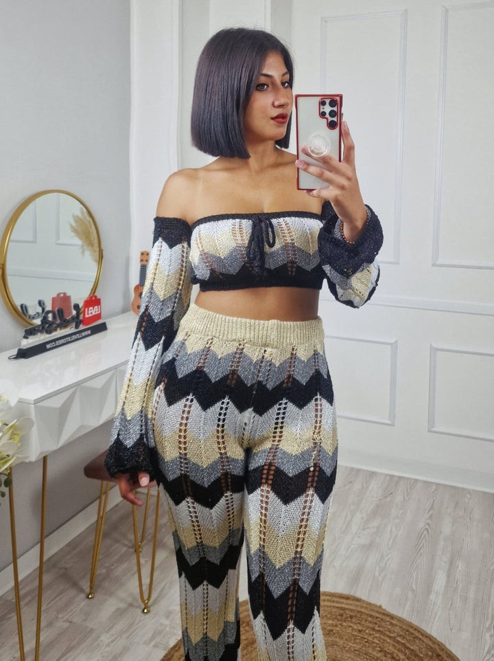 Completo effetto uncinetto traforato in lurex multicolore composto da top e pantalone a zampa con elastico in vita elasticizzato Lilla Level Stores