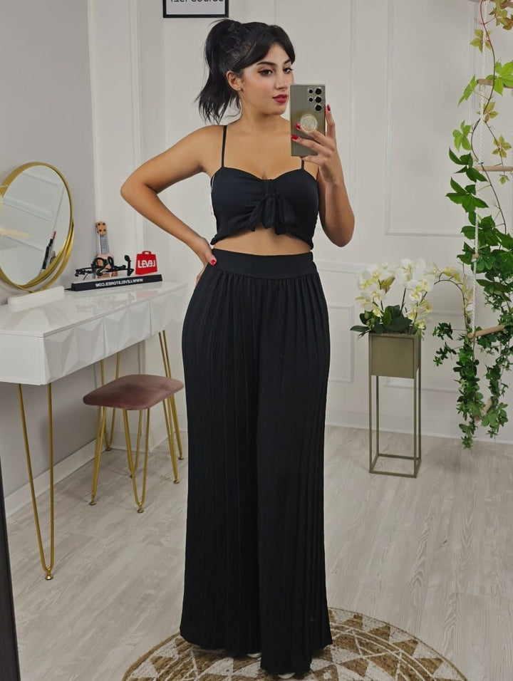Completo in chiffon top con coppe preformate con spalle regolabile e pantalone palazzo plissettato elasticizzato - Nero - Level Stores