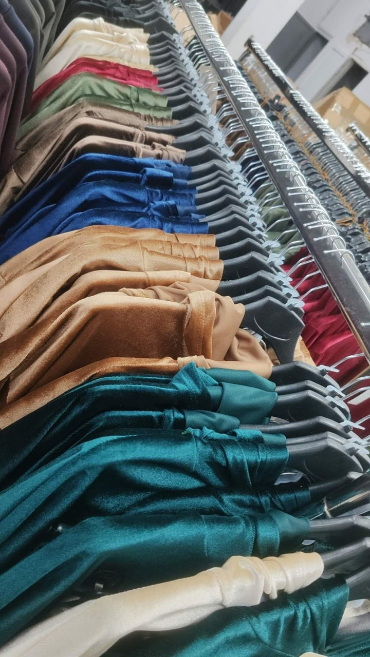 Completo in ciniglia tuta composto da felpa con cappuccio e tasca e pantaloni palazzo elastico in vita Beige Level Stores