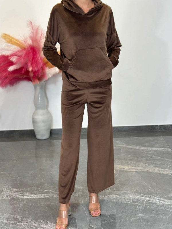Completo in ciniglia tuta composto da felpa con cappuccio e tasca e pantaloni palazzo elastico in vita Marrone Level Stores