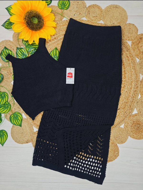 Completo traforato con top e gonna spacco laterale Nero Level Stores