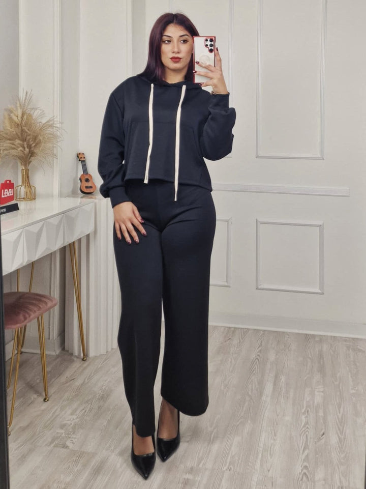 Completo tuta formato da felpa con cappuccio e pantaloni con elastico in vita Bordo Level Stores