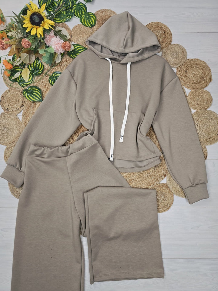 Completo tuta formato da felpa con cappuccio e pantaloni con elastico in vita Bordo Level Stores