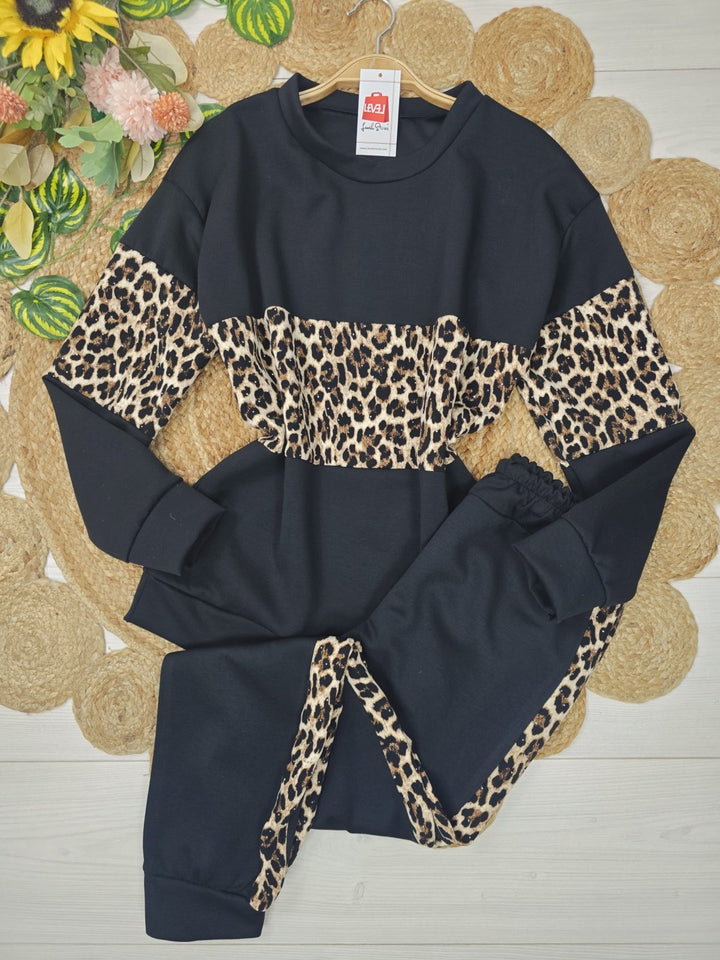 Completo tuta formato da felpa e pantaloni con elastico in vita, caratterizzato da una fantasia maculata Marrone Level Stores