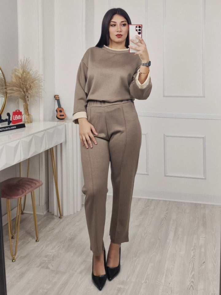 Completo tuta formato da felpa e pantaloni con elastico in vita morbido Nero Level Stores