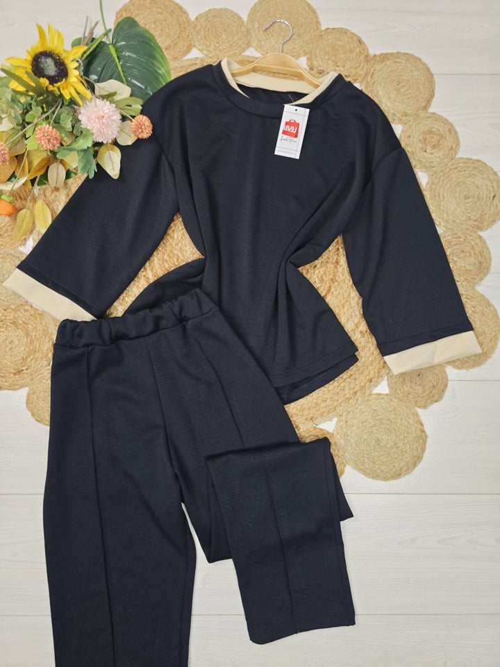 Completo tuta formato da felpa e pantaloni con elastico in vita morbido Nero Level Stores