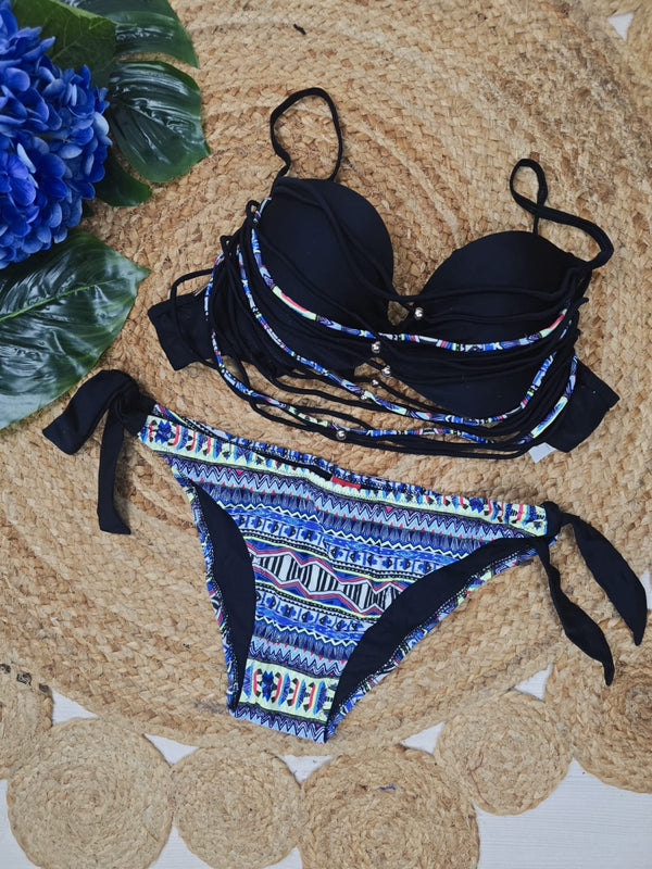Costume da bagno con coppe on fantasia astratta Nero Level Stores