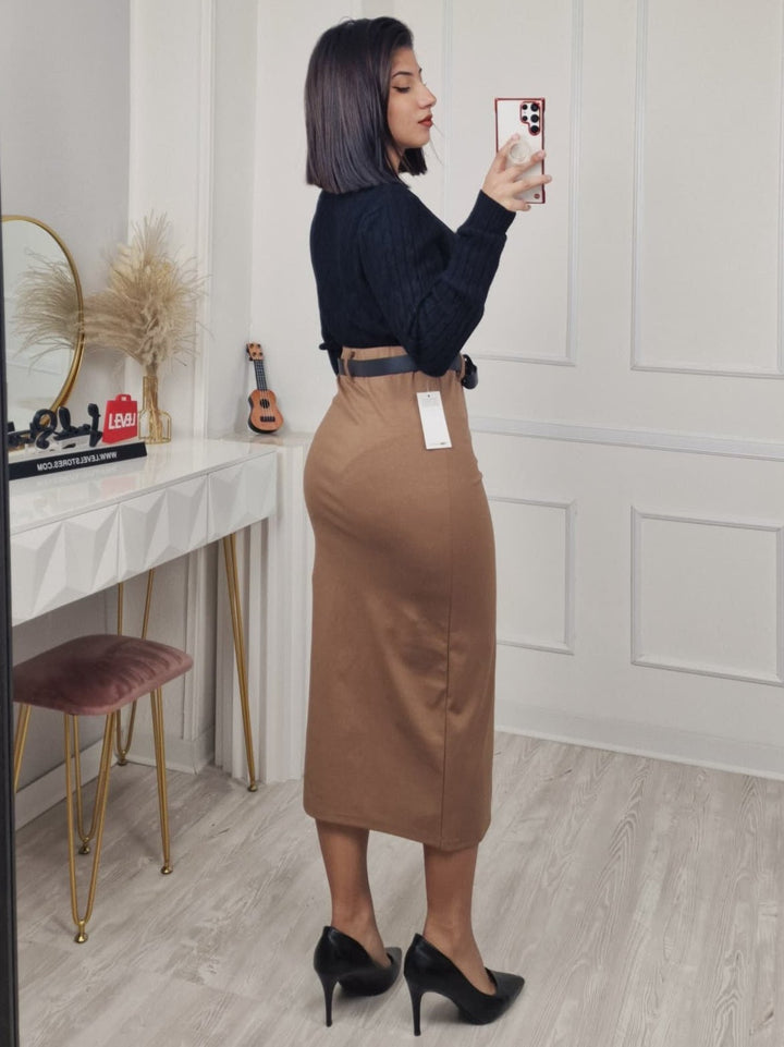 Gonna lunga con fascia elastica in vita inclusa la cintura e spacco Marrone Level Stores