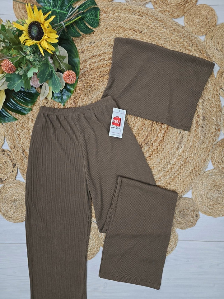 Il Completo top pantalone a zampa a costine - Marrone - Level Stores