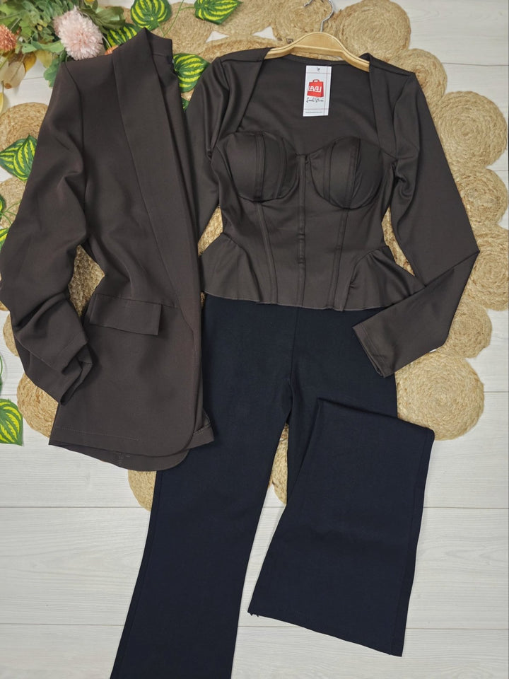 Maglia con manica lunga con coppe preformate volant elasticizzato Nero Level Stores