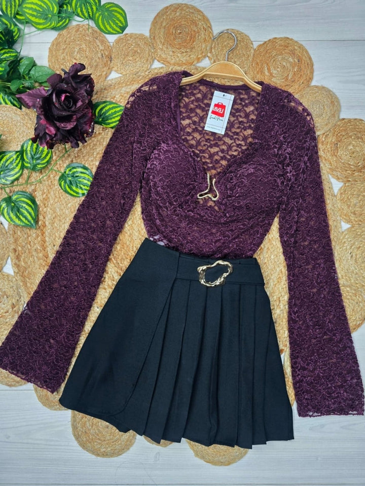 Maglia in pizzo con scollo a cuore con coppe preformate elasticizzato Nero Level Stores