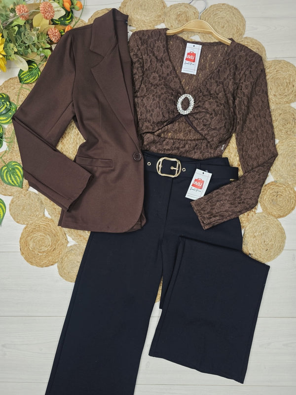 Maglia in pizzo scollo a cuore con manica lunga modello corto elasticizzato e dettagli in strass Nero Level Stores