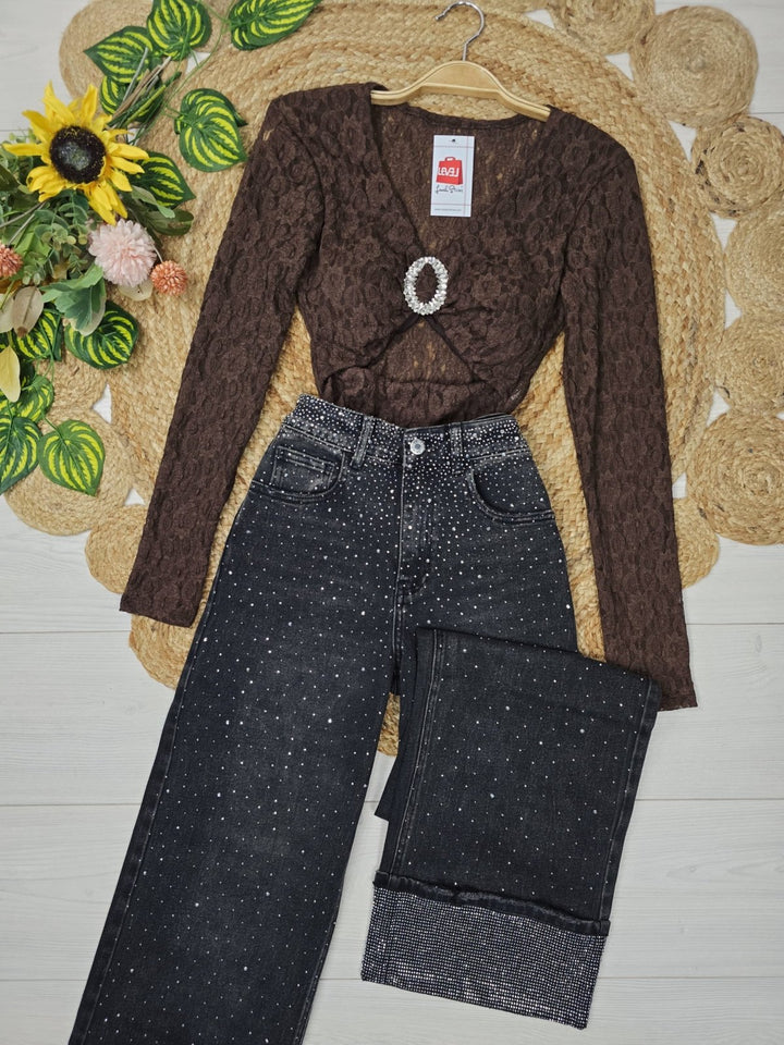 Maglia in pizzo scollo a cuore con manica lunga modello corto elasticizzato strass Nero Level Stores