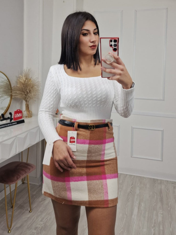 Maglia modello corto Scollo quadrato, motivo a intreccio e manica lunga morbido e caldo Nero Level Stores