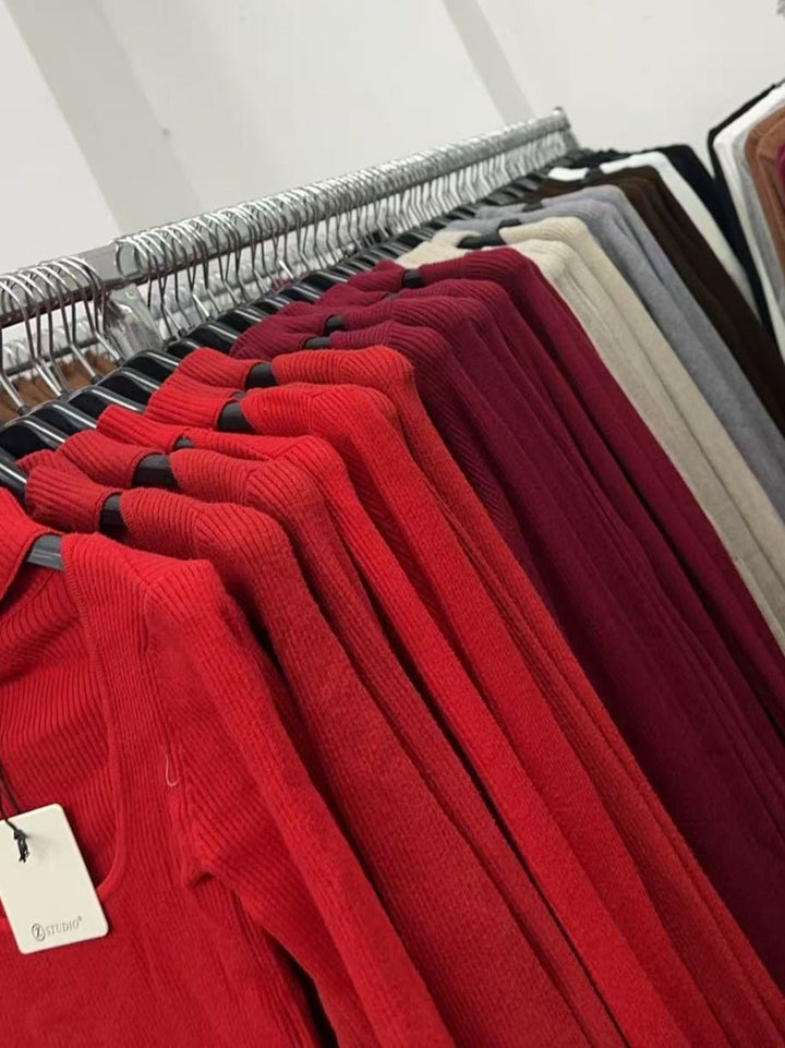 Maglione a costine aderente Rosso Level Stores