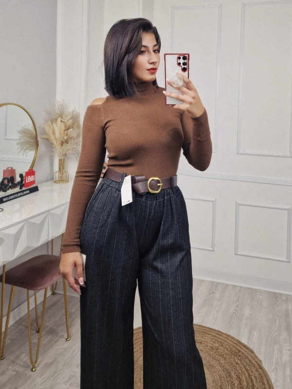 Maglione a costine con collo alto aderente elasticizzato Marrone Level Stores