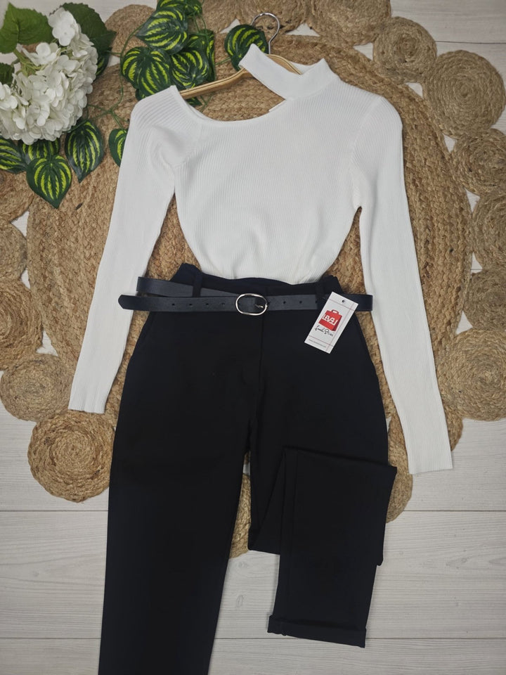 Maglione a costine con collo alto modello corto aderente elasticizzato Nero Level Stores