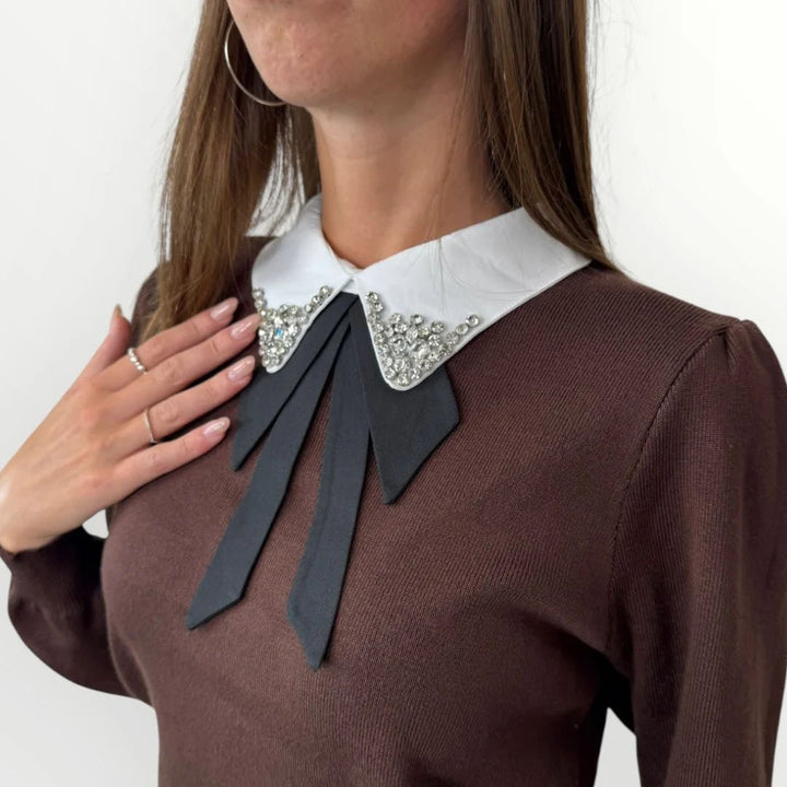 Maglione con colletto della camicia con fiocco strass morbido e caldo Panna Level Stores