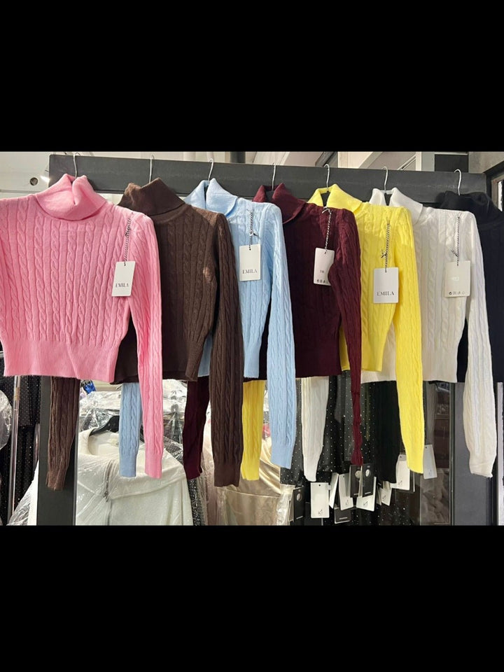 Maglione con collo alto a costine con motivo intreccio aderente elasticizzato Nero Level Stores