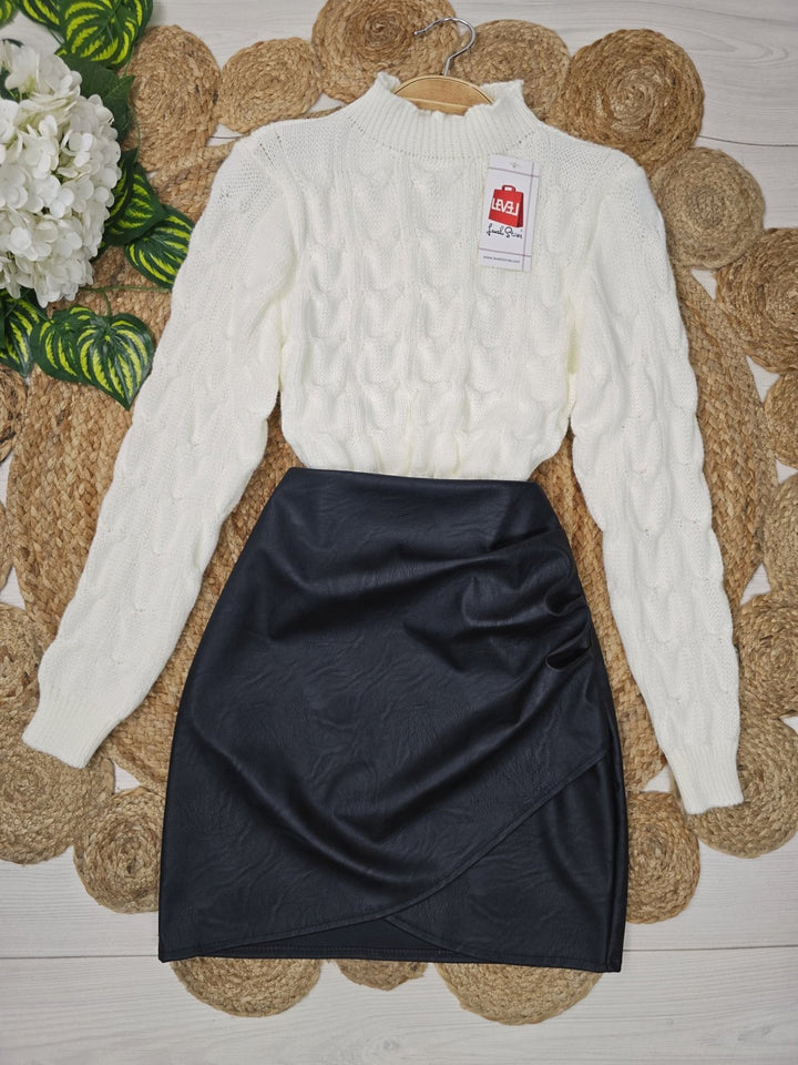 Maglione corto con motivo a intreccio pesante in morbido tessuto Nero Level Stores