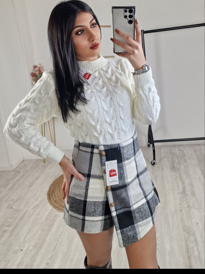 Maglione corto con motivo a intreccio pesante in morbido tessuto Bianco Level Stores