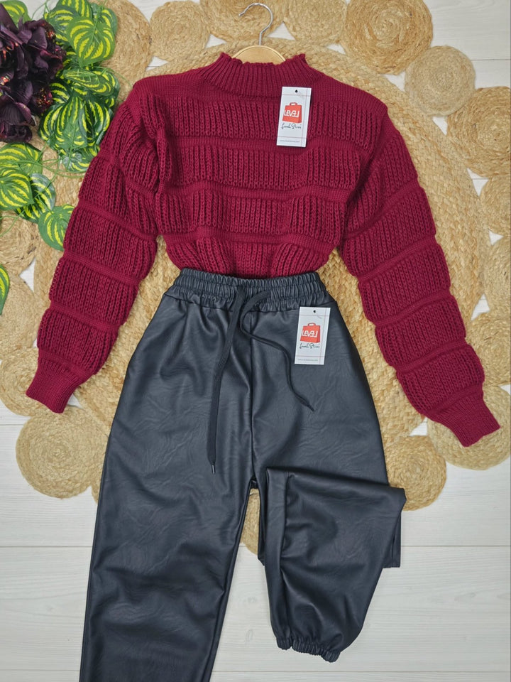 Maglione corto pesante in morbido tessuto Nero Level Stores