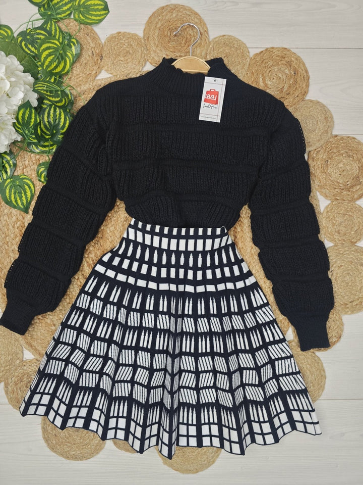 Maglione corto pesante in morbido tessuto Nero Level Stores